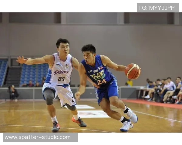 深入分析上海篮球队的运营策略与战术布局探讨